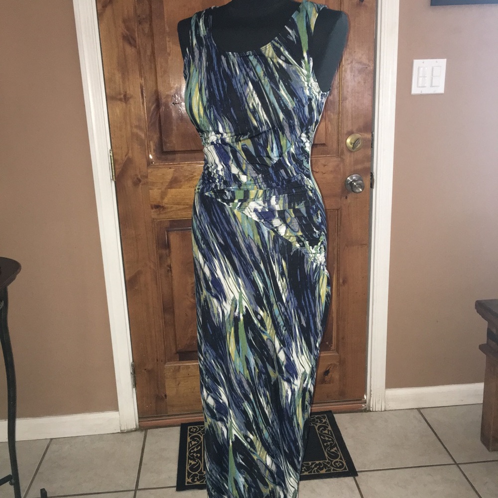 Ruby rox maxi dress sz m stretched nwot